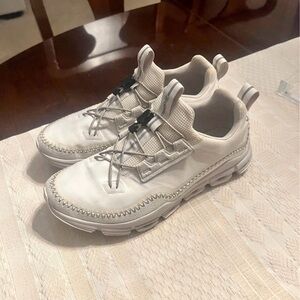 On Running CloudAway Women Shoe